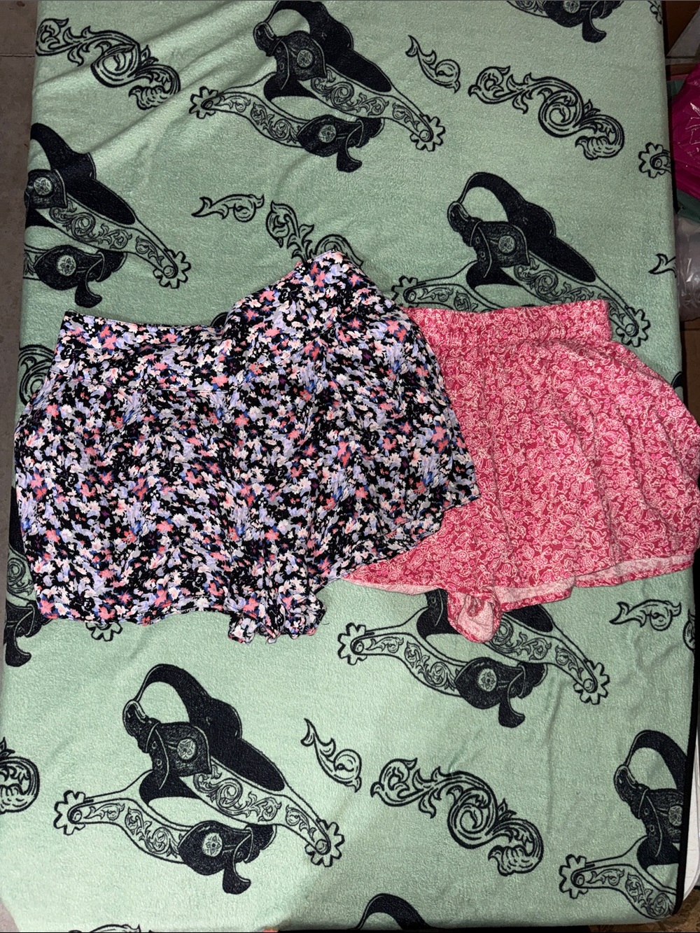 NWOT Women's Floral Pull-On Shorts - Pink & Black Floral